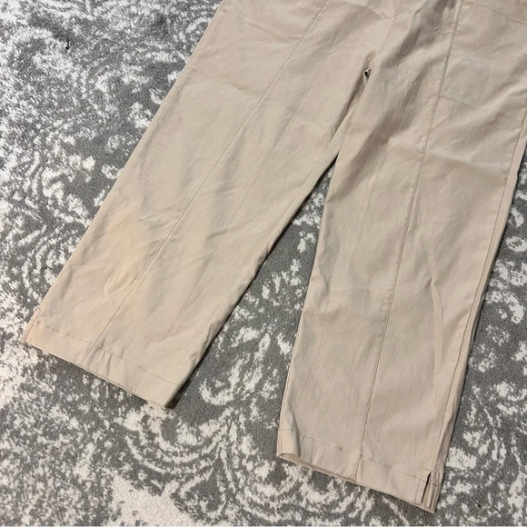 Nancy Lopez Golf DeLux Dri Pully Capri in Khaki Size 16 - Picture 9 of 10